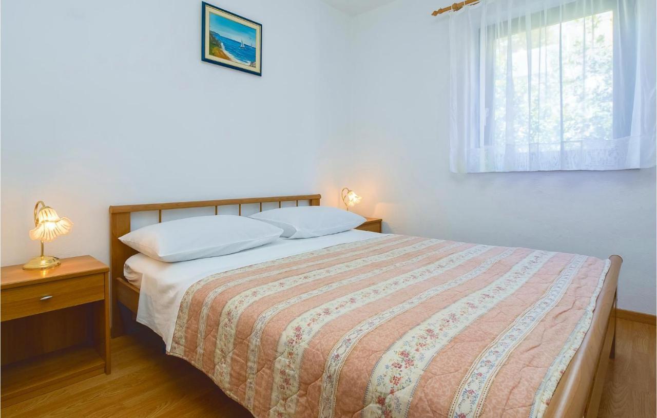 Cozy Apartment In Lokva Rogoznica With Wifi Exteriör bild