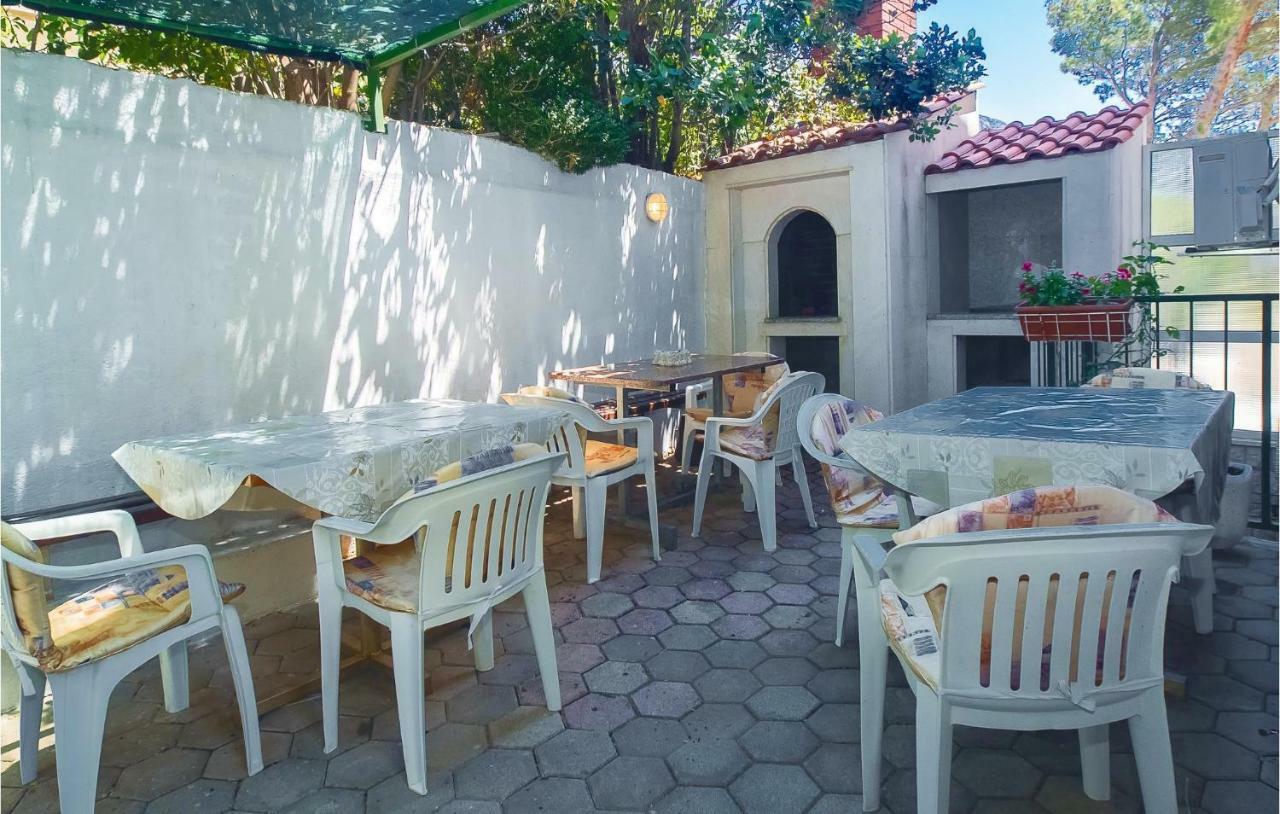 Cozy Apartment In Lokva Rogoznica With Wifi Exteriör bild